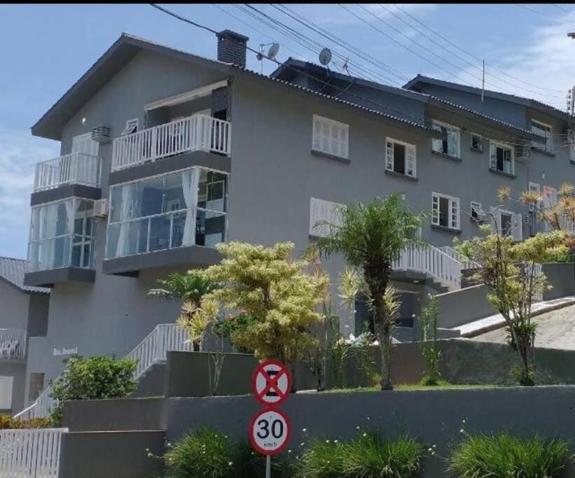 בומבינאס Apto Vista Mar -250Mts Da Praia מראה חיצוני תמונה